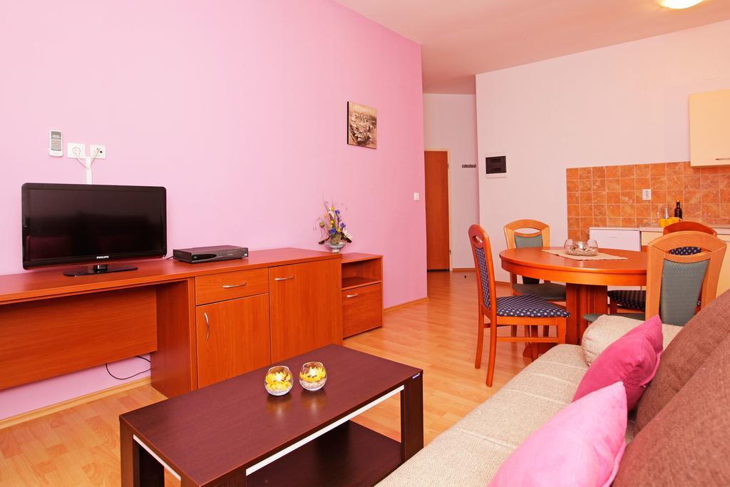 Guest House Kod Peskarije Vela Luka Habitación foto