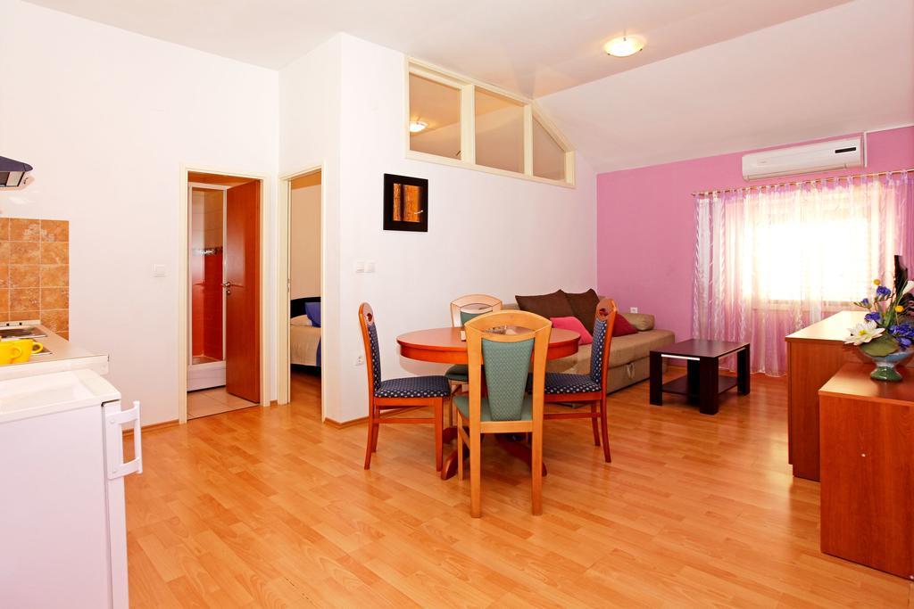 Guest House Kod Peskarije Vela Luka Habitación foto