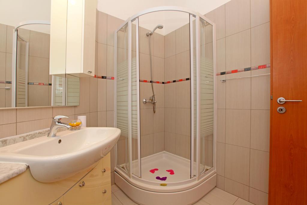 Guest House Kod Peskarije Vela Luka Habitación foto