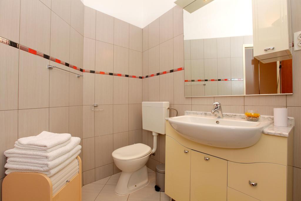 Guest House Kod Peskarije Vela Luka Habitación foto