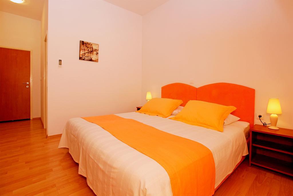 Guest House Kod Peskarije Vela Luka Habitación foto