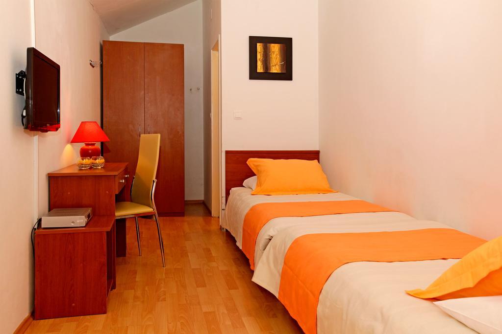 Guest House Kod Peskarije Vela Luka Habitación foto
