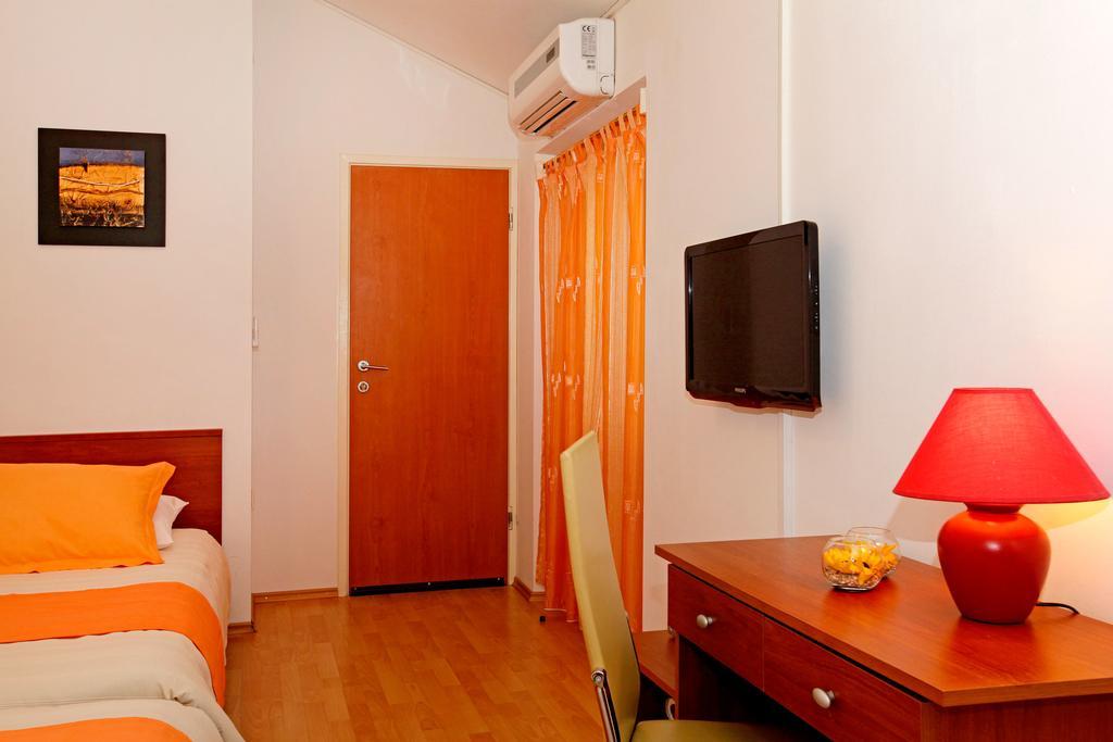 Guest House Kod Peskarije Vela Luka Habitación foto